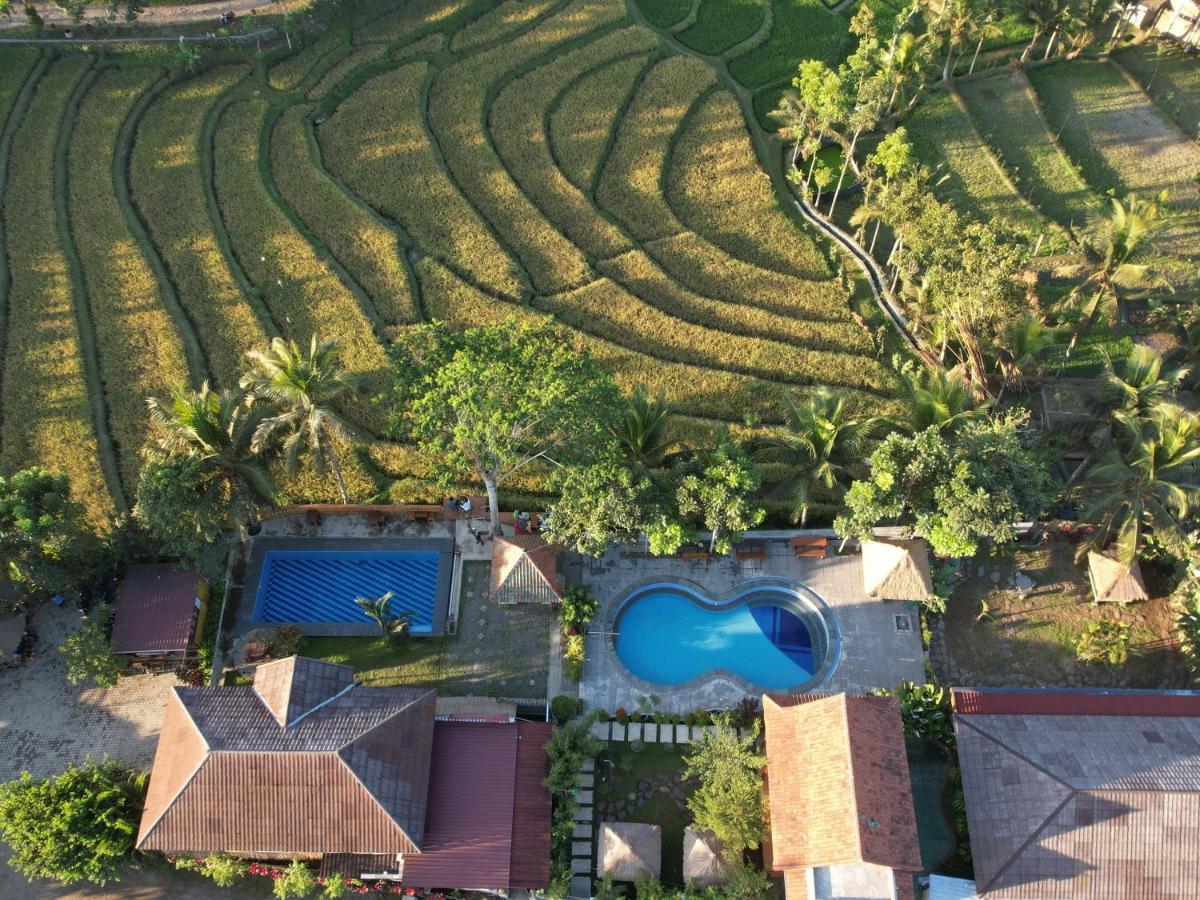 Peraja Bungalows Loyok Sangyang المظهر الخارجي الصورة