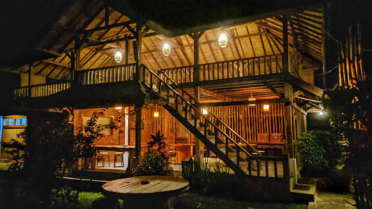 Peraja Bungalows Loyok Sangyang المظهر الخارجي الصورة