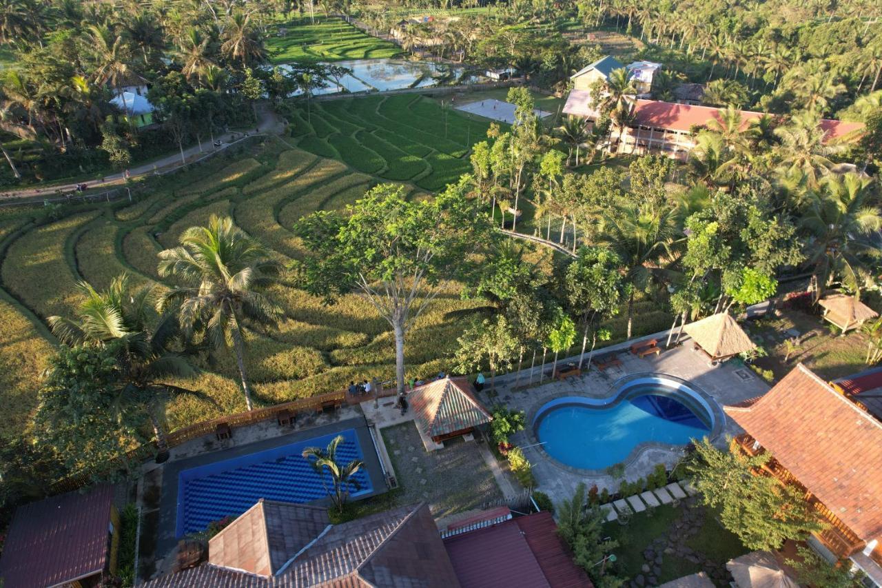 Peraja Bungalows Loyok Sangyang المظهر الخارجي الصورة