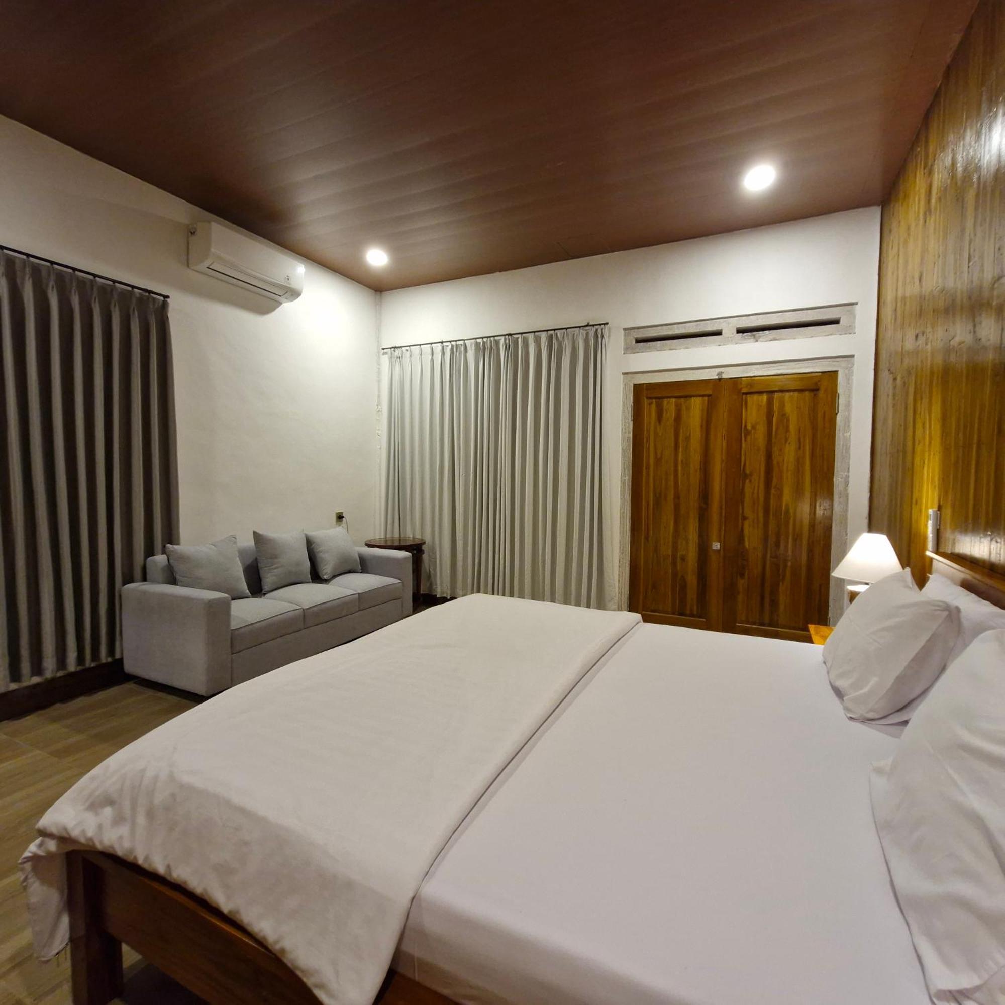 Peraja Bungalows Loyok Sangyang المظهر الخارجي الصورة