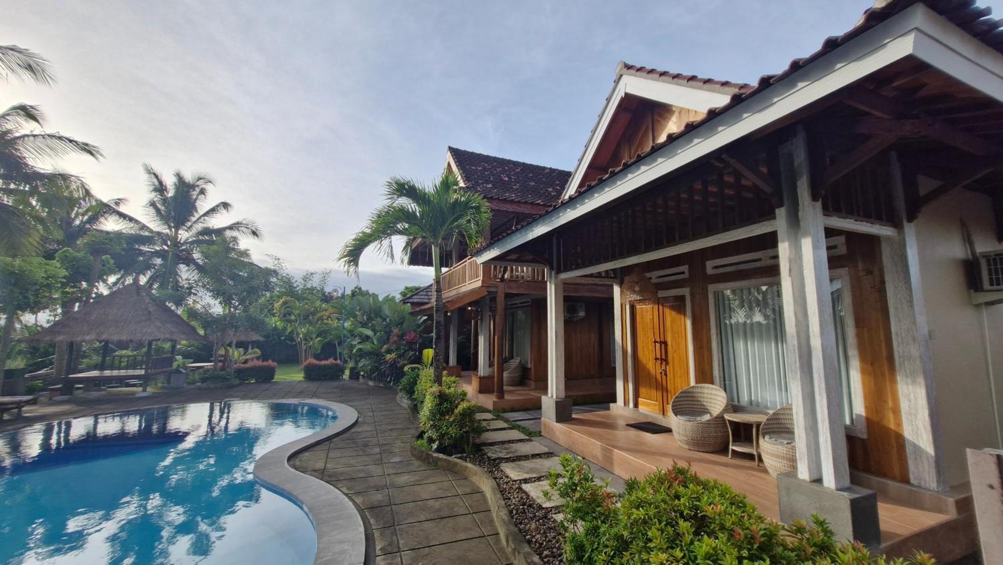 Peraja Bungalows Loyok Sangyang المظهر الخارجي الصورة